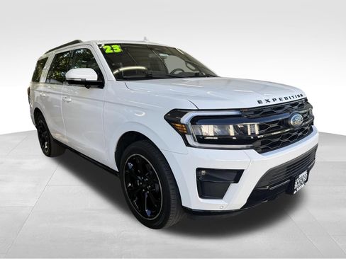 Used 2023 Ford Expedition Limited AWD/4WD image 3