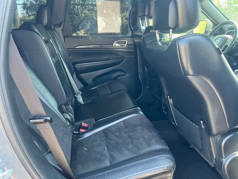 Used 2019 Jeep Grand Cherokee Altitude AWD/4WD image 18