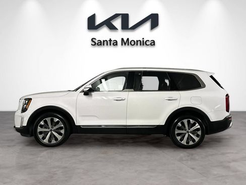Certified 2022 Kia Telluride EX w/ EX Premium Package AWD/4WD image 3