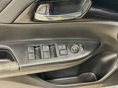 Used 2016 Honda Accord LX image 17