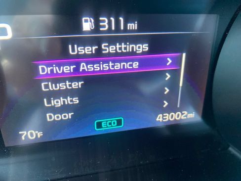 Used 2024 Kia Carnival LX FWD image 24