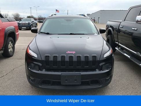 Used 2017 Jeep Cherokee Latitude w/ Cold Weather Group image 9