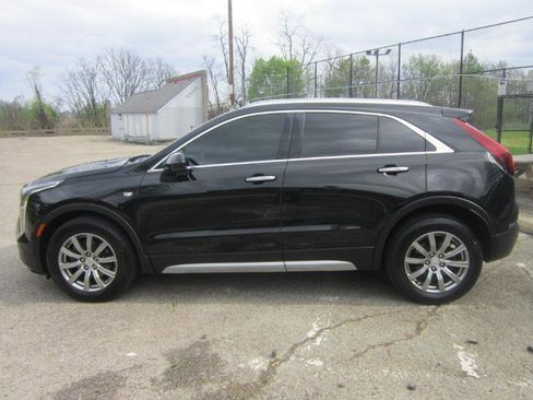 Used 2020 Cadillac XT4 Premium Luxury image 2