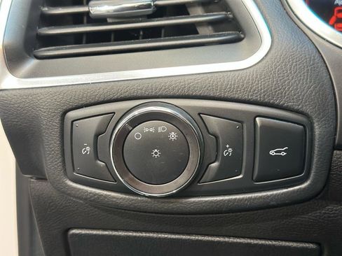 Used 2018 Ford Edge Titanium w/ Equipment Group 301A image 33