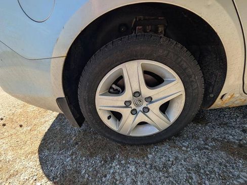 Used 2011 Buick LaCrosse CX FWD image 16