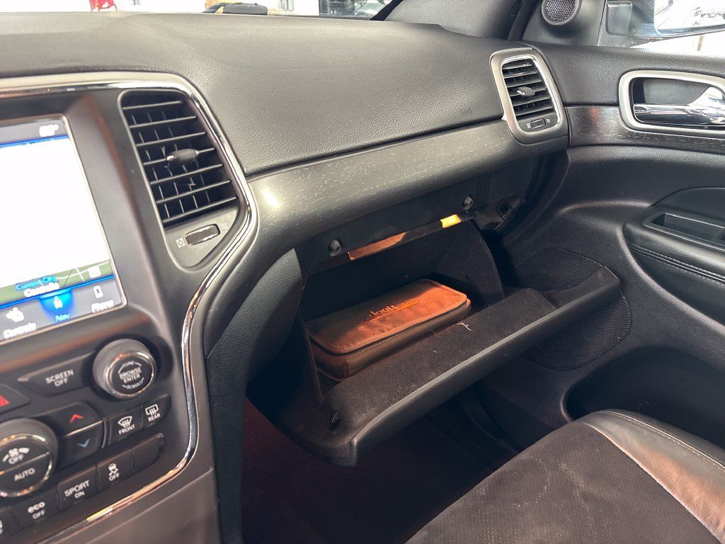 Used 2018 Jeep Grand Cherokee Altitude AWD/4WD image 42