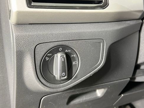 Used 2022 Volkswagen Atlas SE image 23