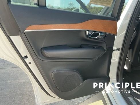 Certified 2025 Volvo XC90 B5 Plus w/ Protection Package Premier image 30