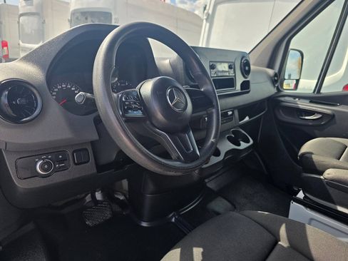 Used 2019 Mercedes-Benz Sprinter 170 image 16