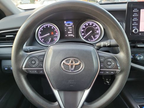Used 2022 Toyota Camry LE image 23