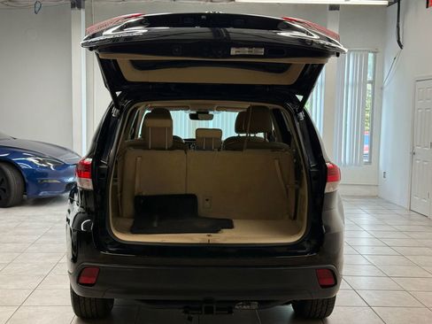 Used 2017 Toyota Highlander XLE image 15