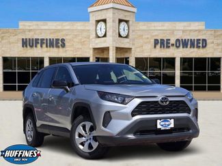 Used 2022 Toyota RAV4 LE FWD video 1