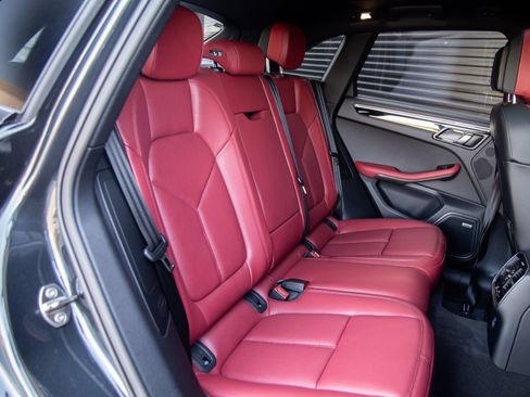New 2026 Porsche Macan AWD/4WD image 25