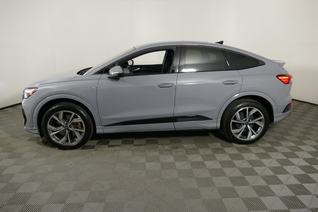 Used 2023 Audi Q4 e-tron Premium Plus w/ Premium Plus AWD/4WD image 6