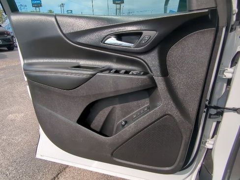 Certified 2024 Chevrolet Equinox Premier image 13