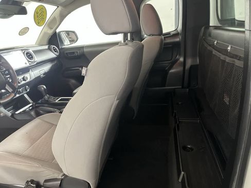 Used 2022 Toyota Tacoma SR image 25