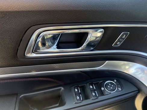 Used 2018 Ford Explorer Sport image 8