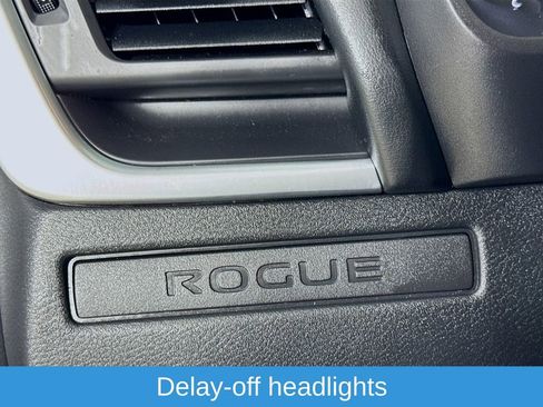 Used 2024 Nissan Rogue S FWD image 11