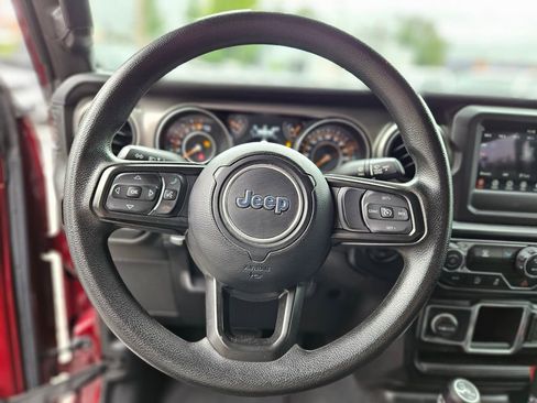 Used 2022 Jeep Gladiator Sport image 25