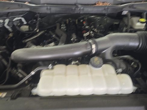 Used 2025 Ford F150 Lariat AWD/4WD image 16