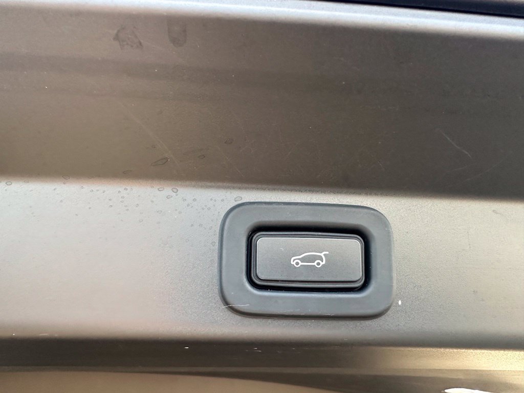 Used 2023 Land Rover Range Rover Sport SE AWD/4WD image 10