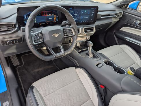 Used 2024 Ford Mustang GT Premium image 7