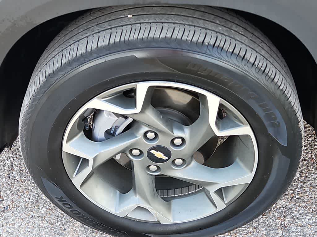 Used 2025 Chevrolet Trax LT FWD image 12