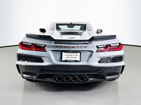 Used 2025 Chevrolet Corvette Z06 RWD image 10