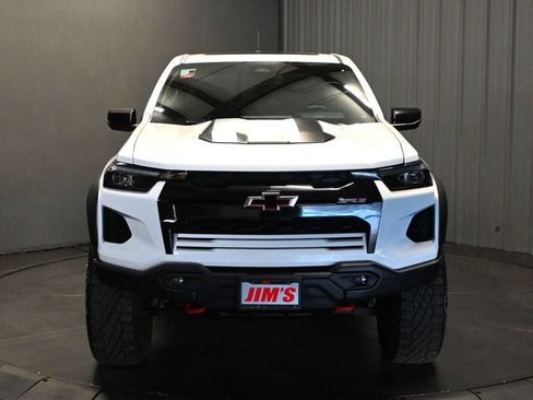 Used 2024 Chevrolet Colorado ZR2 w/ ZR2 Bison Edition AWD/4WD image 2