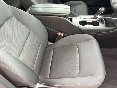 Used 2017 Chevrolet Malibu LT FWD image 70