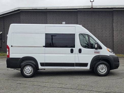 Used 2022 RAM ProMaster 3500 w/ Interior LED Lighting Group FWD image 4