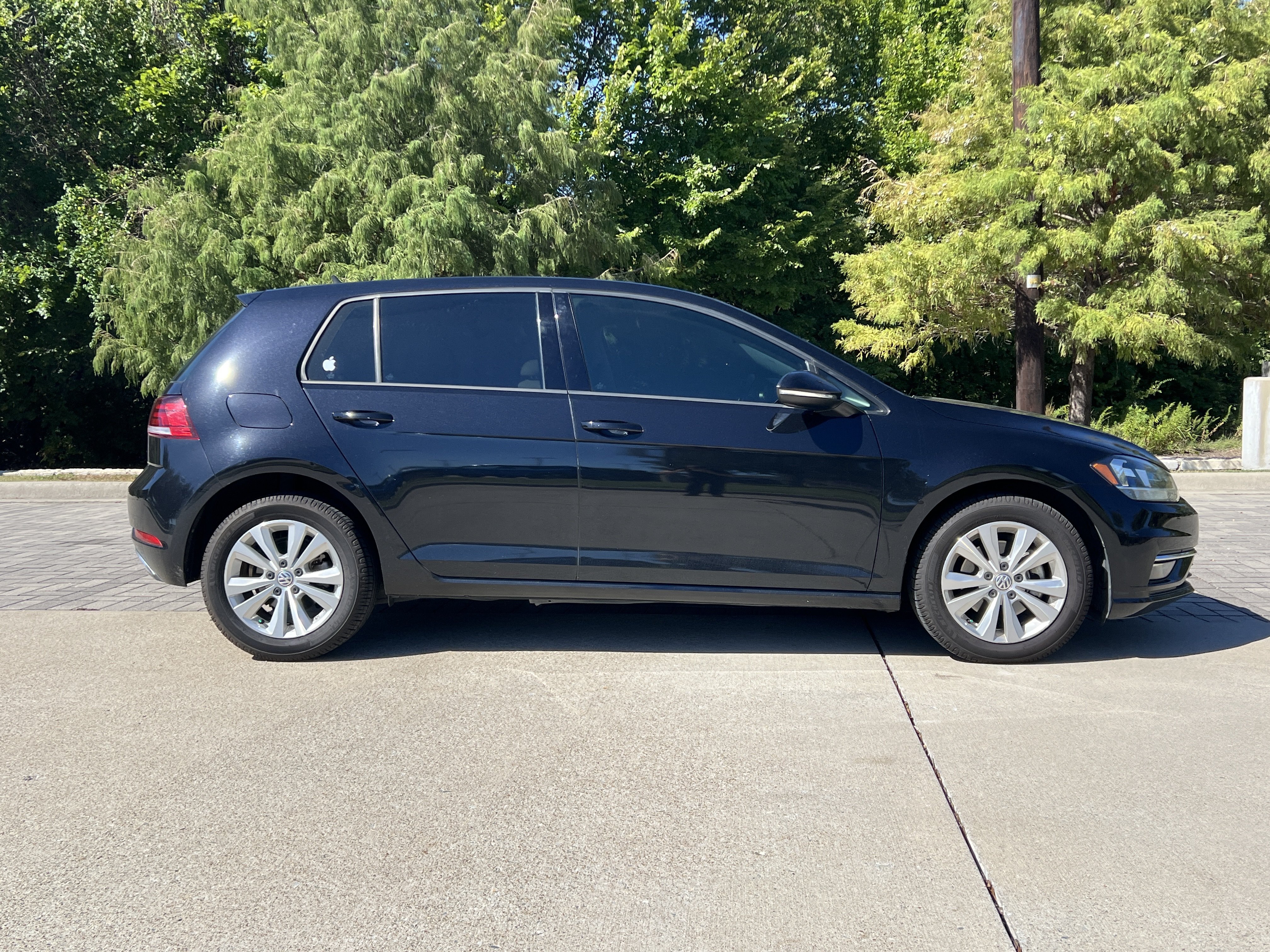 Used 2018 Volkswagen Golf SE FWD image 10