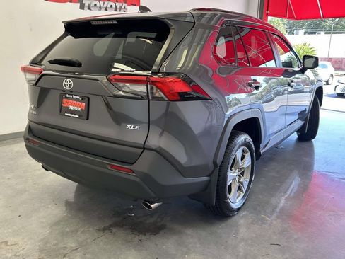Used 2025 Toyota RAV4 XLE w/ Convenience Package FWD image 3