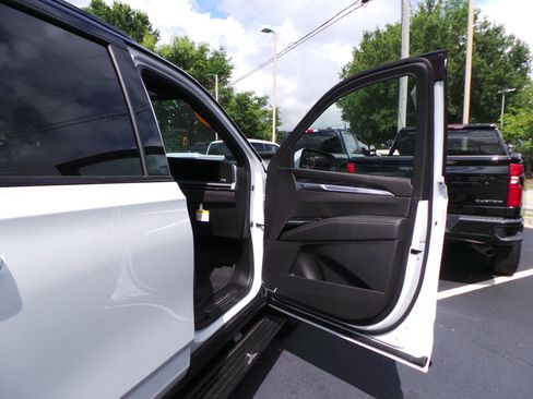 Used 2026 Cadillac Escalade Sport w/ LPO, ONYX Package AWD/4WD image 41