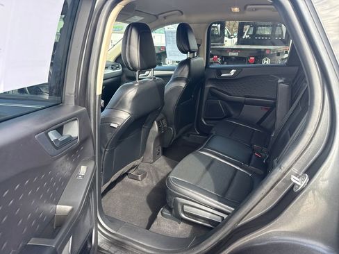 Used 2020 Ford Escape SEL image 16