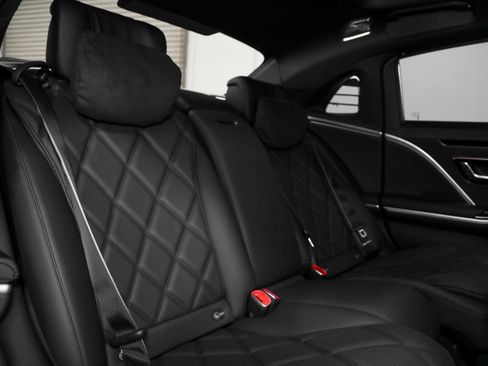 Used 2026 Mercedes-Benz Maybach S 580 4MATIC image 41