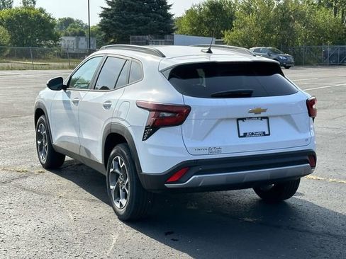 New 2025 Chevrolet Trax LT w/ Driver Confidence Package image 5