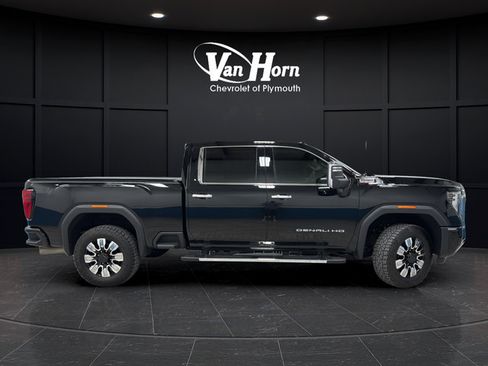 Used 2025 GMC Sierra 2500 Denali AWD/4WD image 8