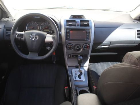 Used 2013 Toyota Corolla S image 24