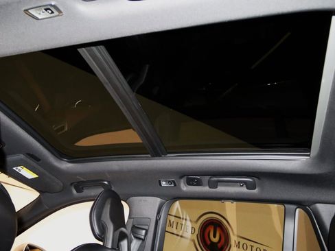 Used 2018 Volvo XC90 T6 Inscription w/ Convenience Package image 16