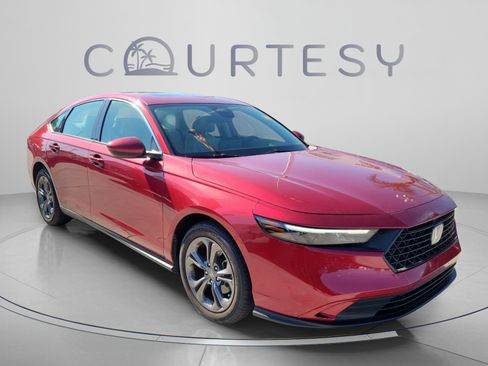 Used 2023 Honda Accord EX image 4