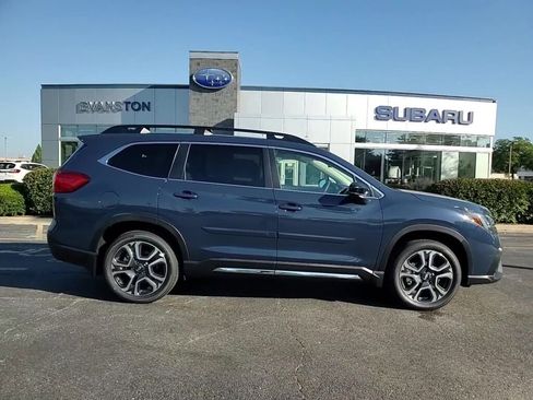 New 2025 Subaru Ascent Limited image 2