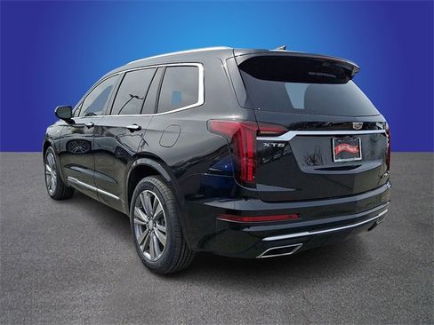 Used 2022 Cadillac XT6 Premium Luxury w/ Platinum Package image 7