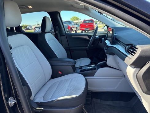 Used 2023 Ford Escape Active w/ Tech Pack #1 image 9