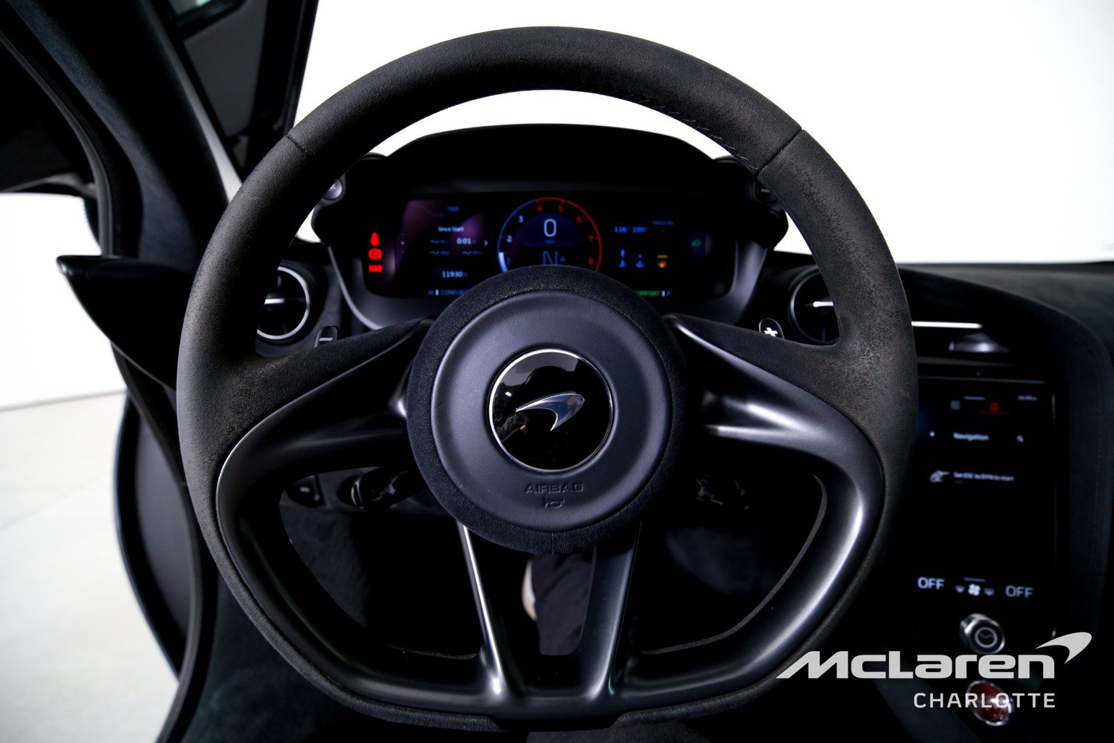 Used 2024 McLaren 750S RWD image 15