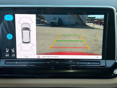 Used 2024 Volkswagen Atlas Cross Sport SE w/ Panoramic Sunroof Package FWD image 33