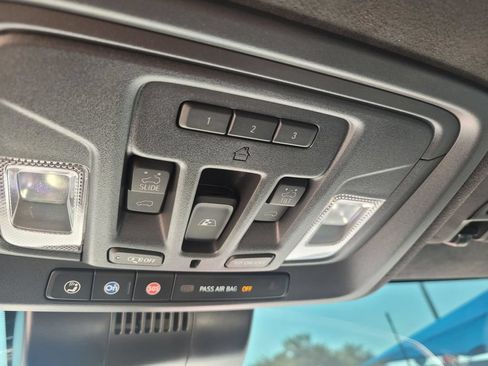 Used 2025 GMC Sierra 2500 AT4X AWD/4WD image 26