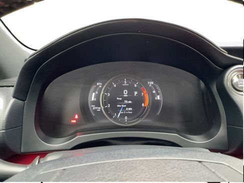 Used 2025 Lexus IS 350 F Sport RWD image 38