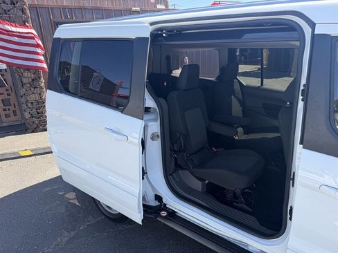 Used 2023 Ford Transit Connect XLT w/ Trailer Tow Package FWD image 10