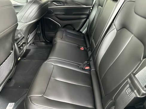 New 2026 Jeep Grand Cherokee Limited image 17